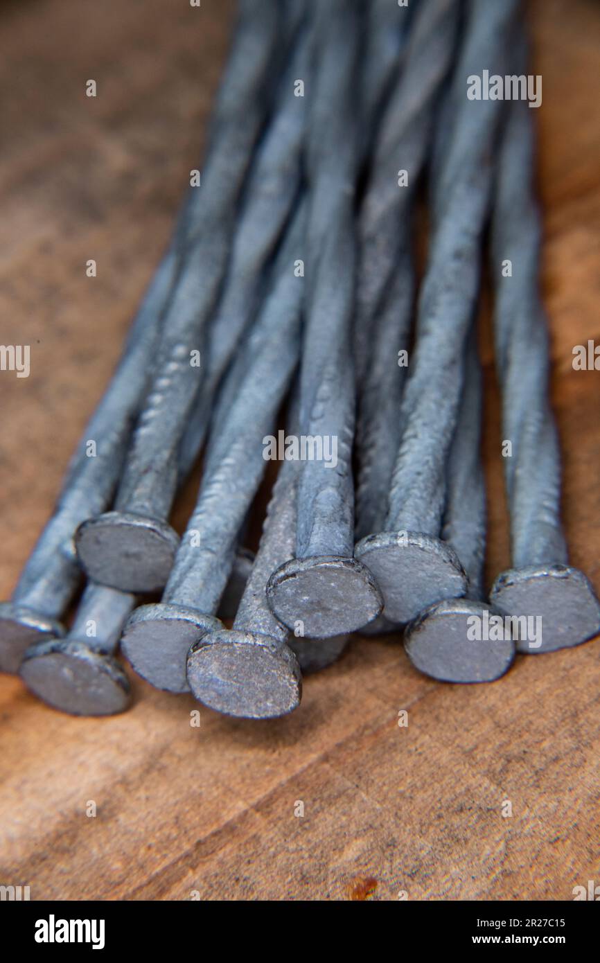 3inch Electro Galvanized Wire Weld Wooden Helical Roofing Smooth Pallet  Coil Nails - China Nails and Cartons