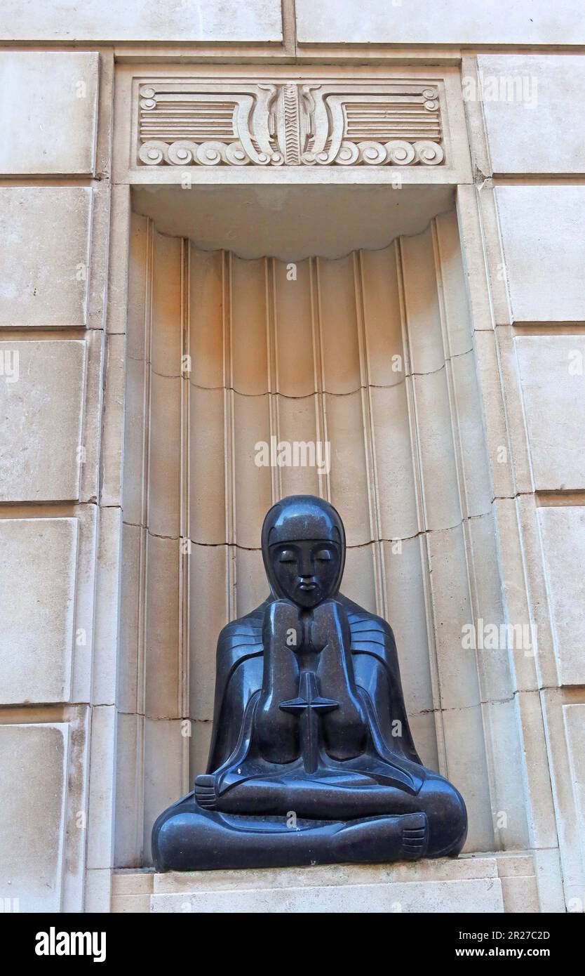 Art Deco statue art, at the Mersey Tunnel exhaust, Pier Head, Liverpool, Merseyside, England, L3 1BP Stock Photo