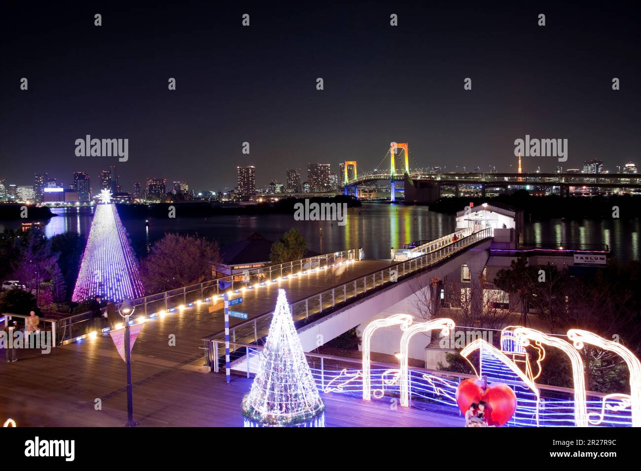 Odaiba Christmas, Rainbow Bridge and Tokyo Tower Stock Photo Alamy