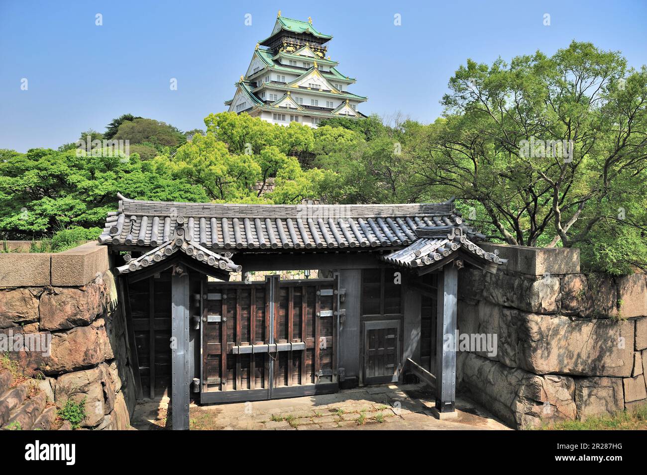 Osaka Castle keep and north partition gate Stock Photo