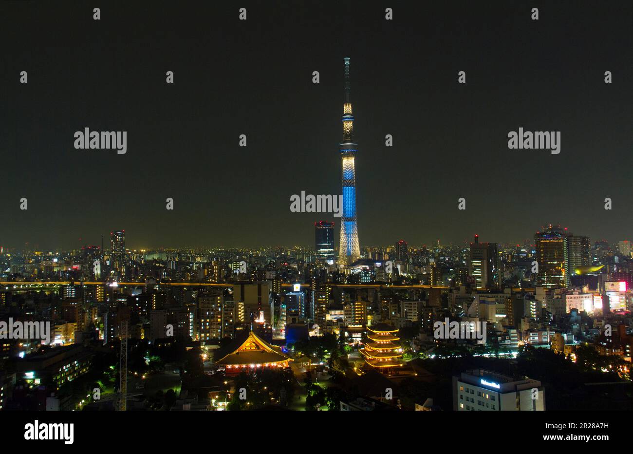 Close up view of tokyo skytree hi-res stock photography and Close up view of tokyo skytree hi-res stock photography and