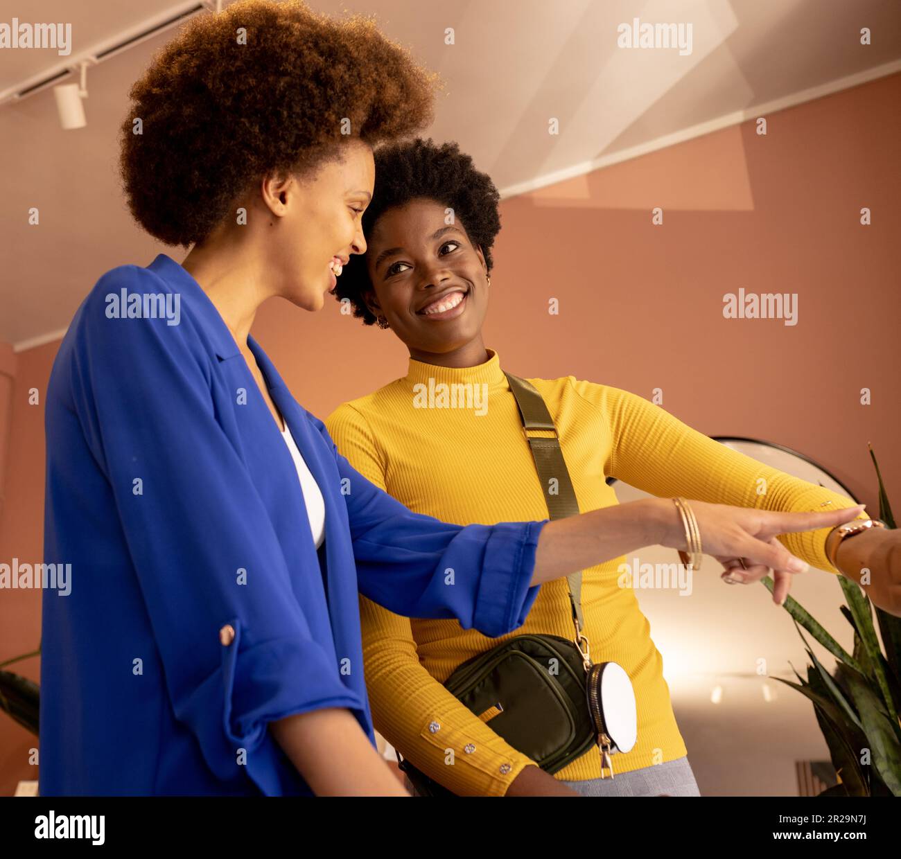 Jewellery craft shop hi-res stock photography and images - Alamy