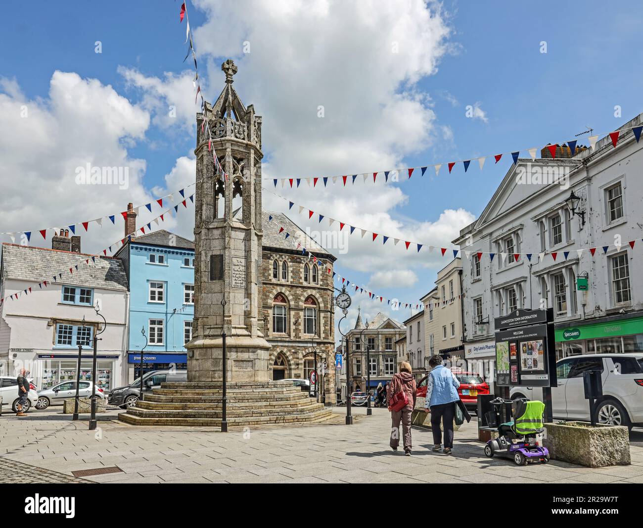 The Town Square with War Memorial at Launceston in Cornwall Stock Photo