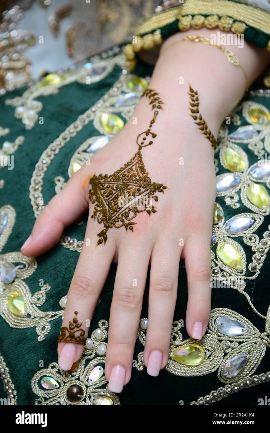 Morocco henna ceremony moroccan bride hi-res stock photography and