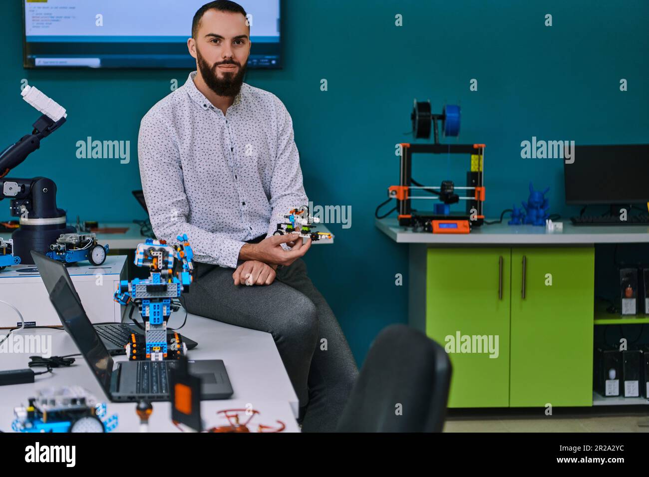 Computer algorithm machine learning experiment hi-res stock photography ...