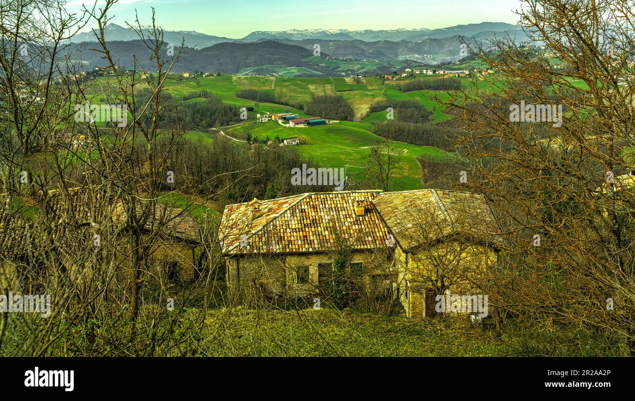 The hills of the Emilian Apennines seen from the castle of Sarzano, a medieval fortification, one of the castles of the Matildic lands. Emilia Romagna Stock Photo