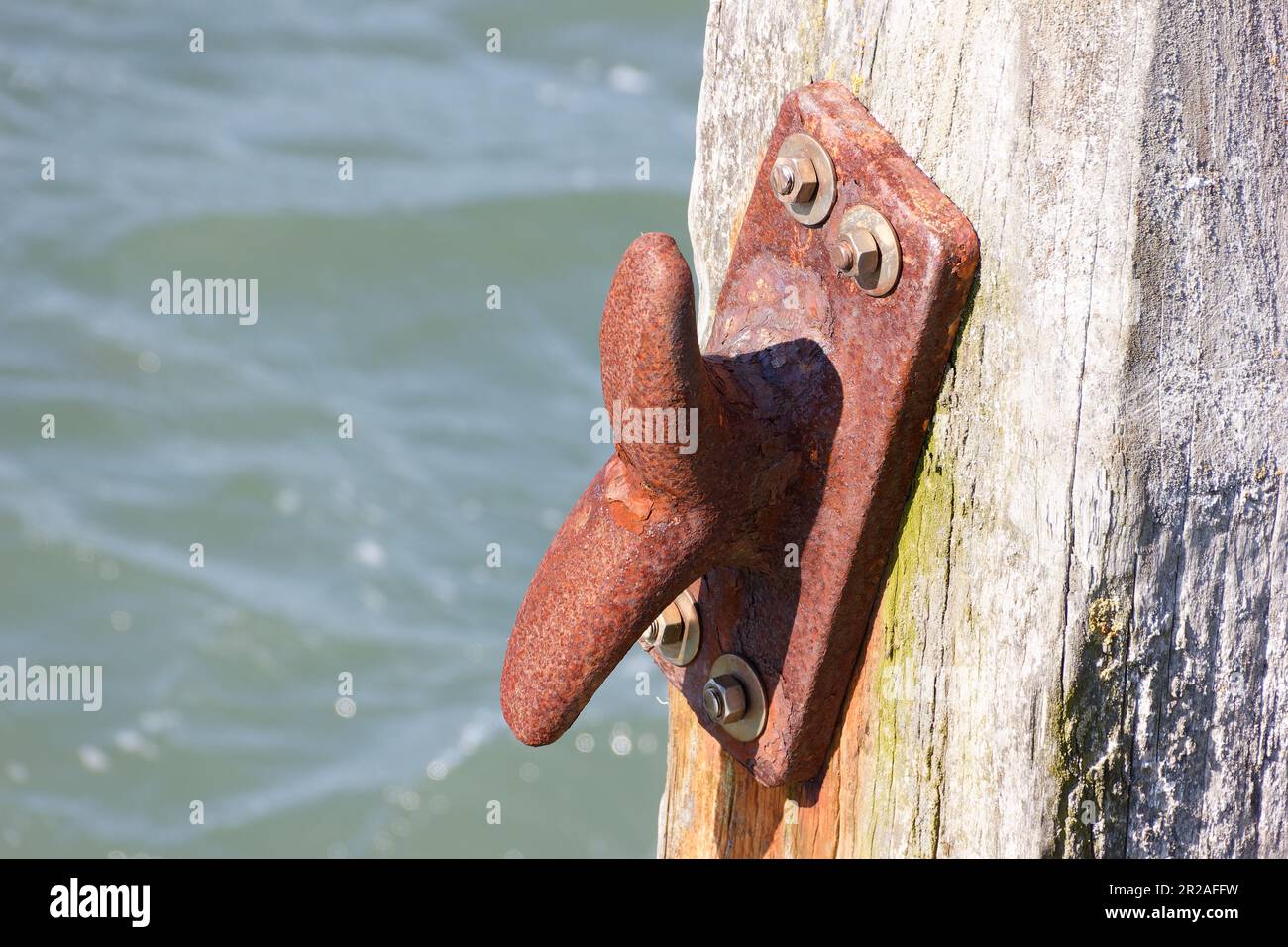 Rusty hook hi-res stock photography and images - Alamy