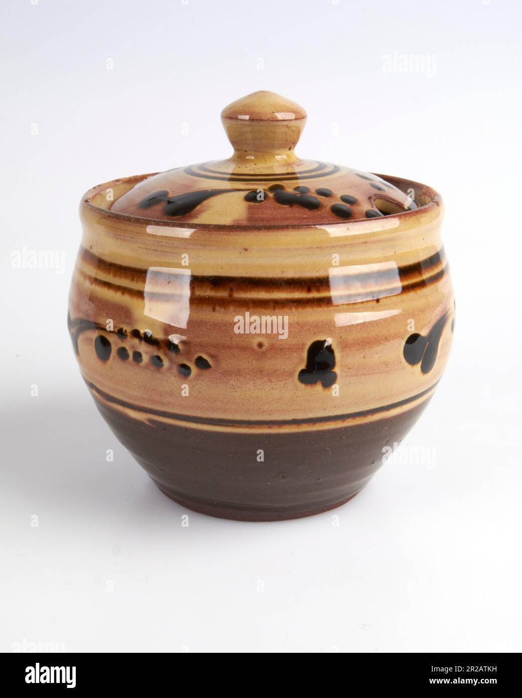 Vintage Pottery Sidney Tustin terracotta jam pot Stock Photo