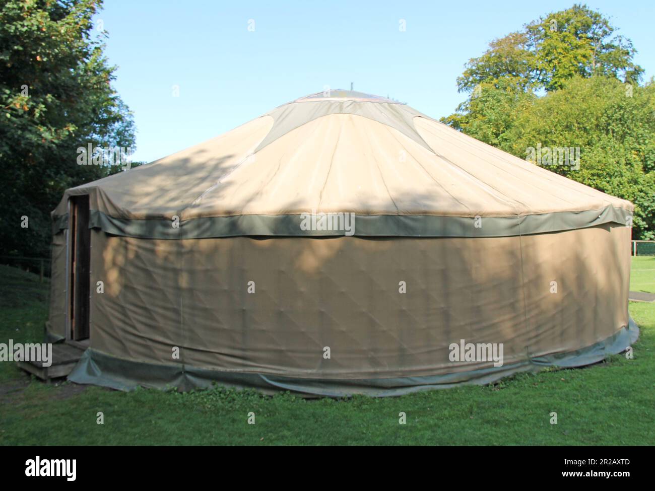 A Traditional Large Round Canvas Yurt Tent Shelter Stock Photo Alamy