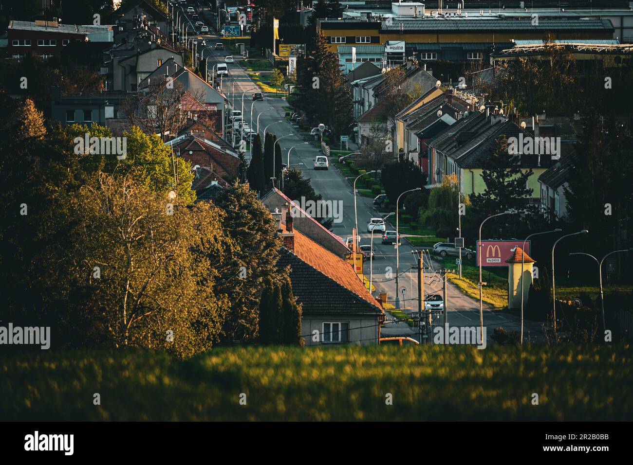 Vector city skyline hi-res stock photography and images - Alamy