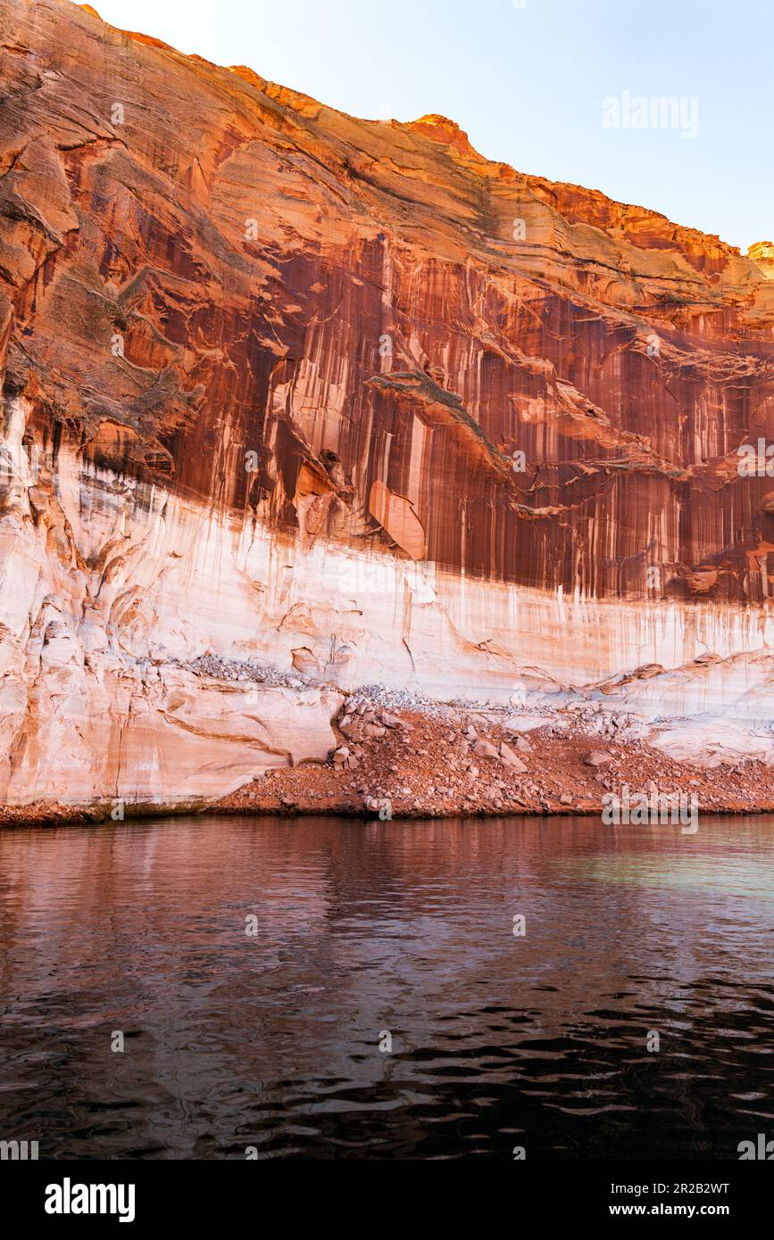 Navajo Tapestry Wall; Navajo Canyon; Lake Powell; Glen Canyon Dam; Glen