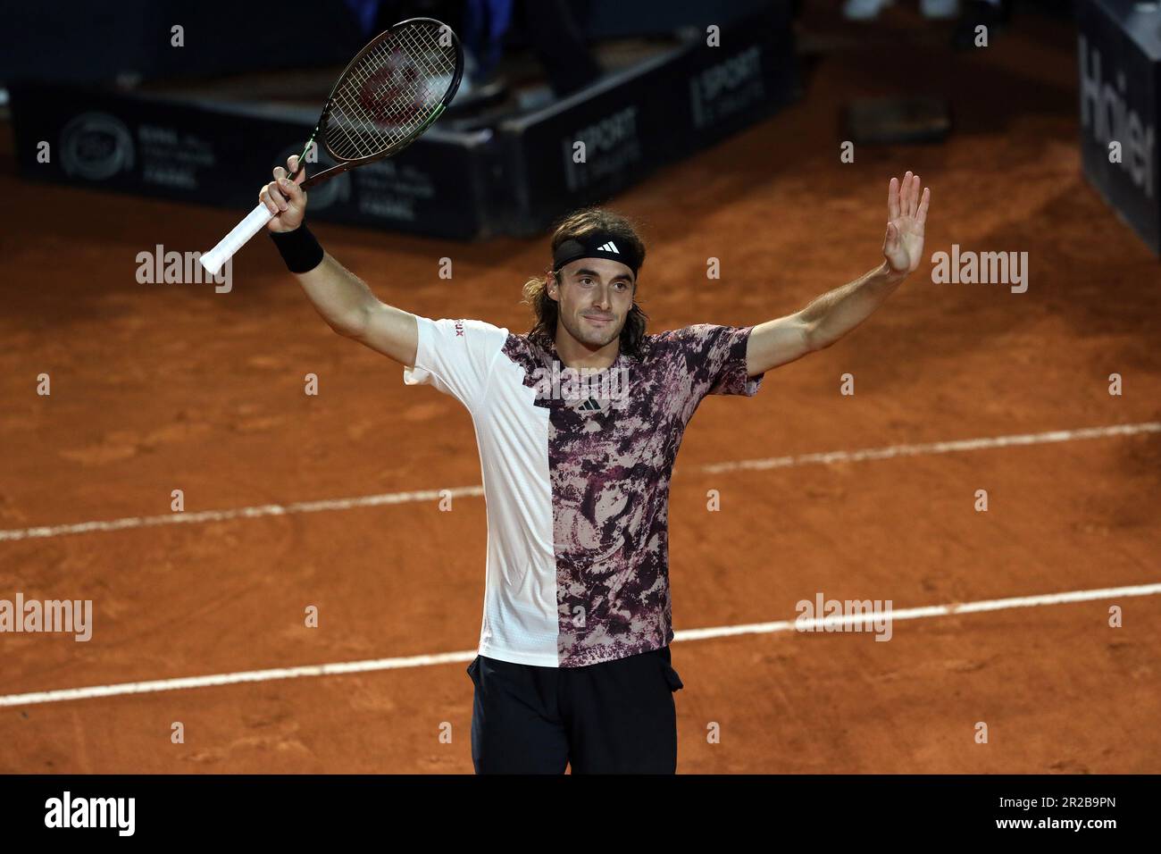 Stefanos tsitsipas center court hi-res stock photography and images - Page 4