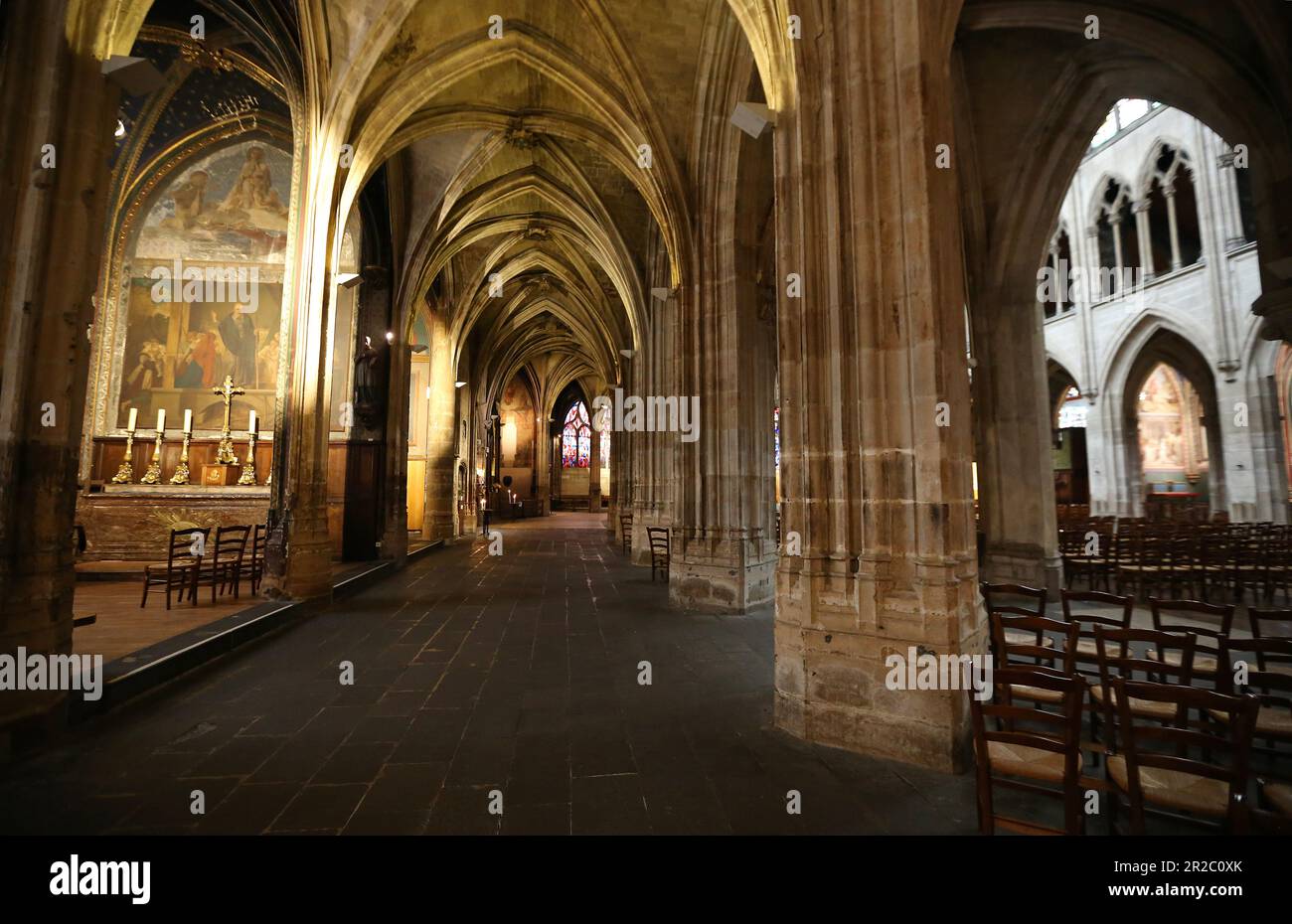 Walking the side nave - Saint-Severin Church - Paris, France Stock Photo