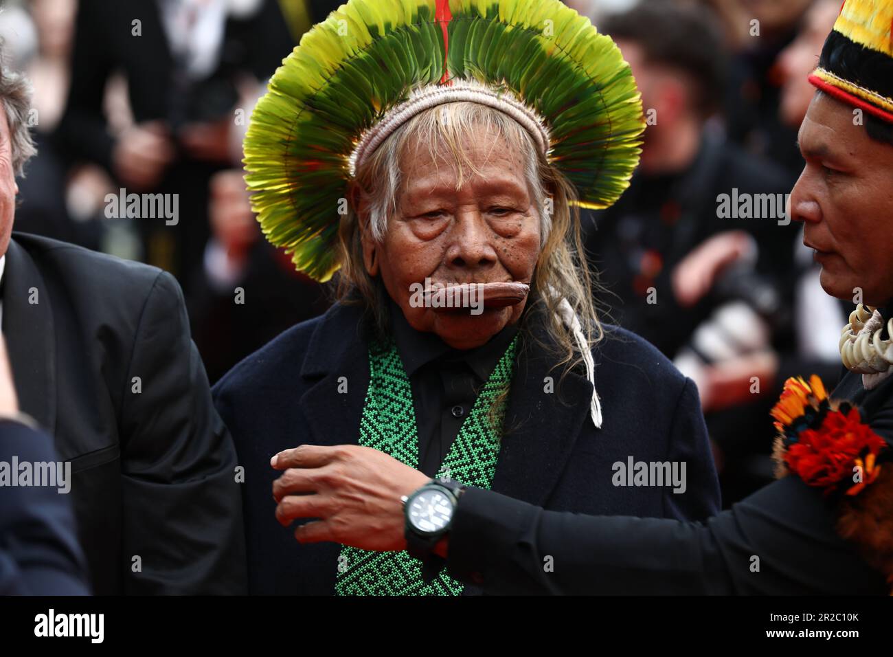 May 18, 2023, Cannes, Cote d'Azur, France: RAONI METUKTIRE, 90 years-and-something, along with indigenous Brazilians Kayapo attend the screening of 'Indiana Jones and the Dial of Destiny' during the 76th Annual Cannes Film Festival at Palais des Festivals on May 17, 2023 in Cannes, France (Credit Image: © Mickael Chavet/ZUMA Press Wire) EDITORIAL USAGE ONLY! Not for Commercial USAGE! Stock Photo