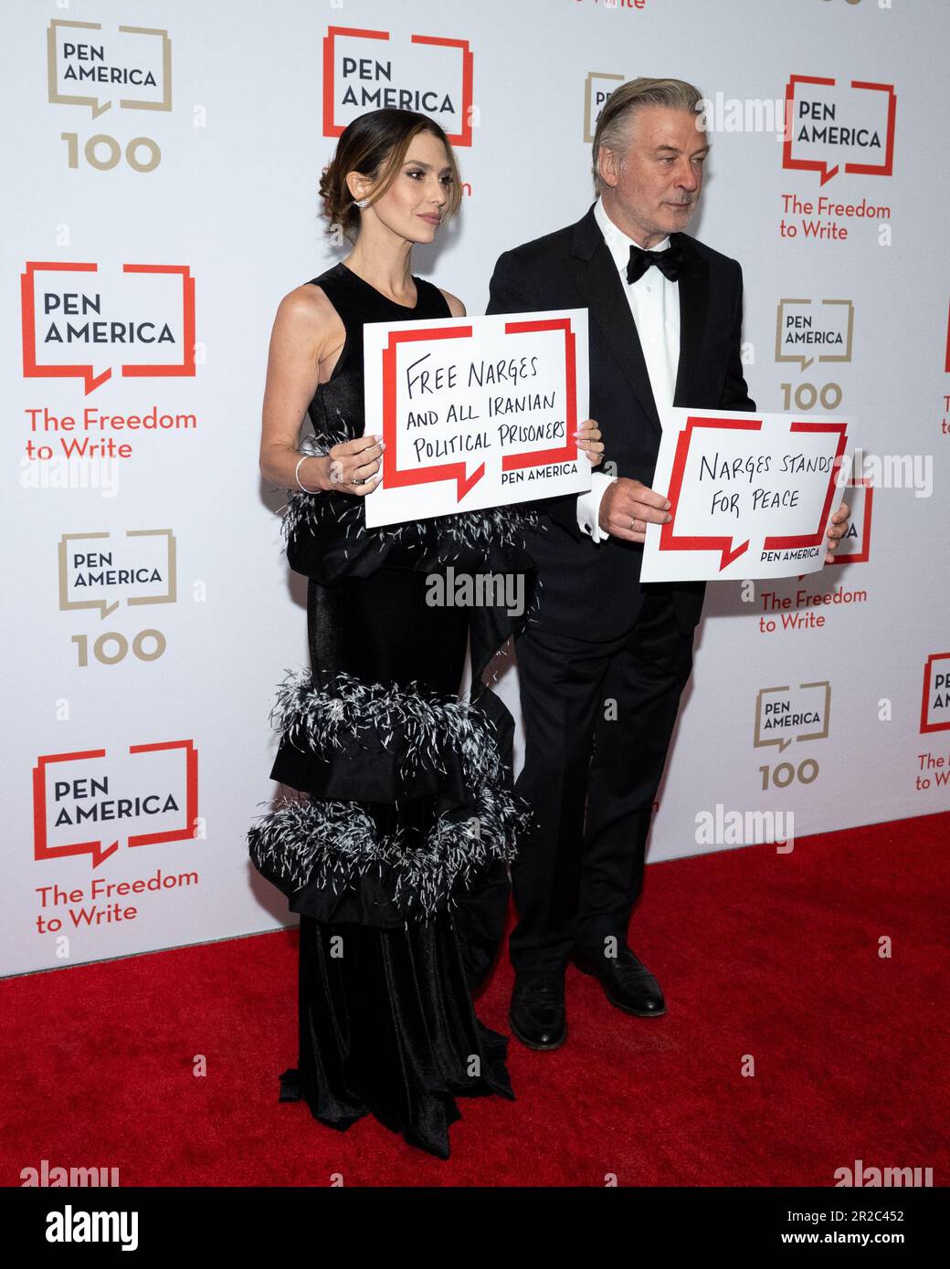 New York, USA. 18th May, 2023. Hilaria Baldwin and Alec Baldwin arrive on the red carpet for the 2023 PEN America Literary Gala at The Museum of Natural History in New York, New York, on May 18, 2023. (Photo by Gabriele Holtermann/Sipa USA) Credit: Sipa USA/Alamy Live News Stock Photo