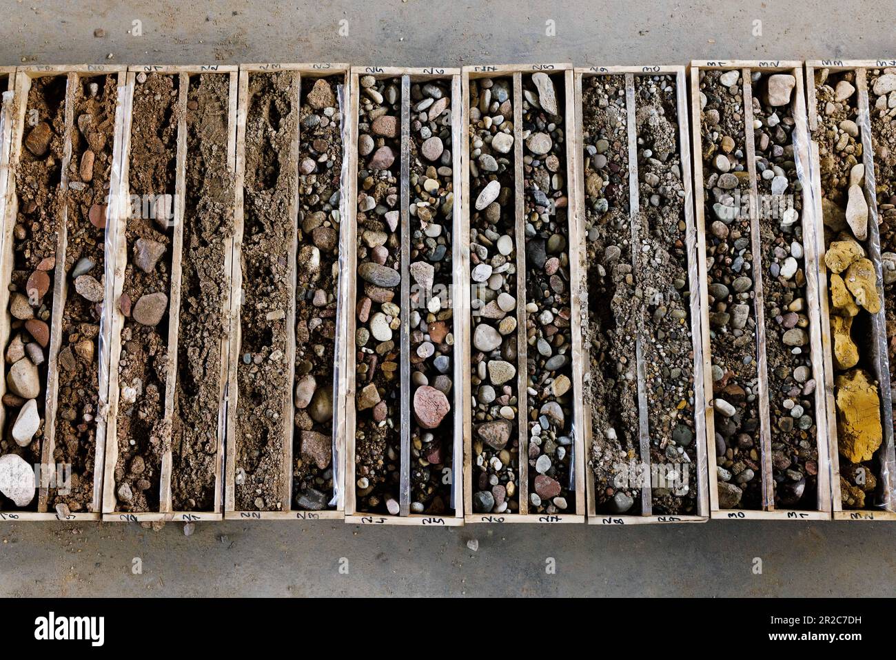 Earth samples hi-res stock photography and images - Alamy