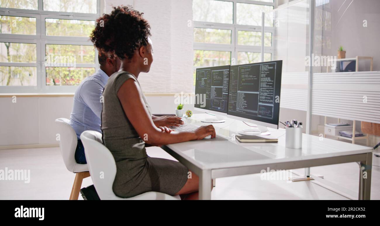 African american programmer woman hi-res stock photography and images ...