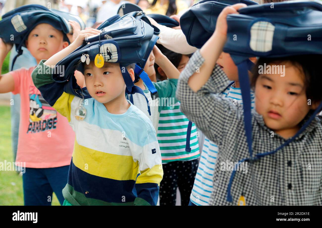 Civil defence drill, May 16, 2023 Kindergarten pupils participate in