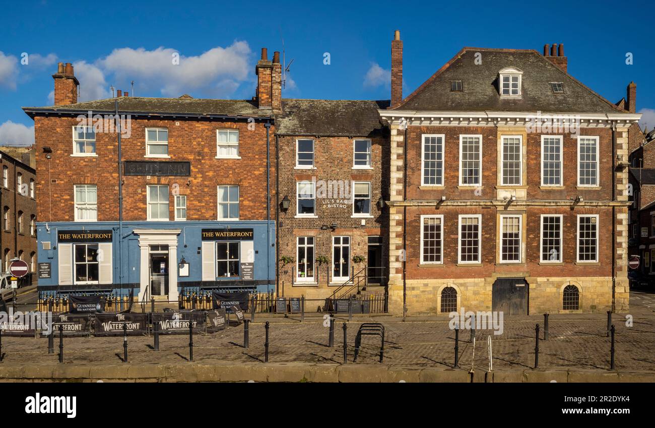 Riverside guest house and pubs situated along King's Staith in York. UK. Stock Photo