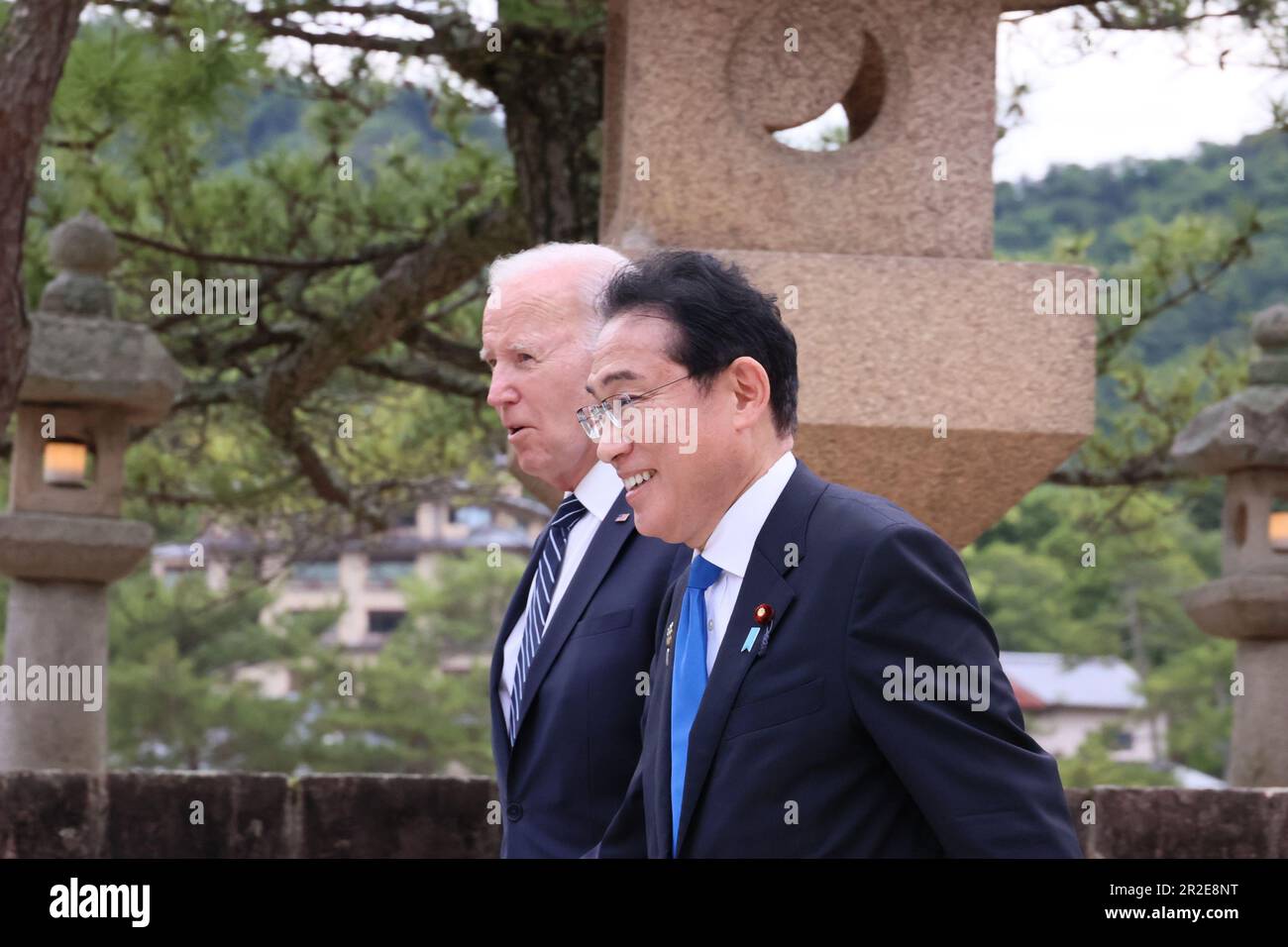 Us President Joe Biden L And Japans Prime Minister Fumio Kishida Visit The Itsukushima Shrine 9696