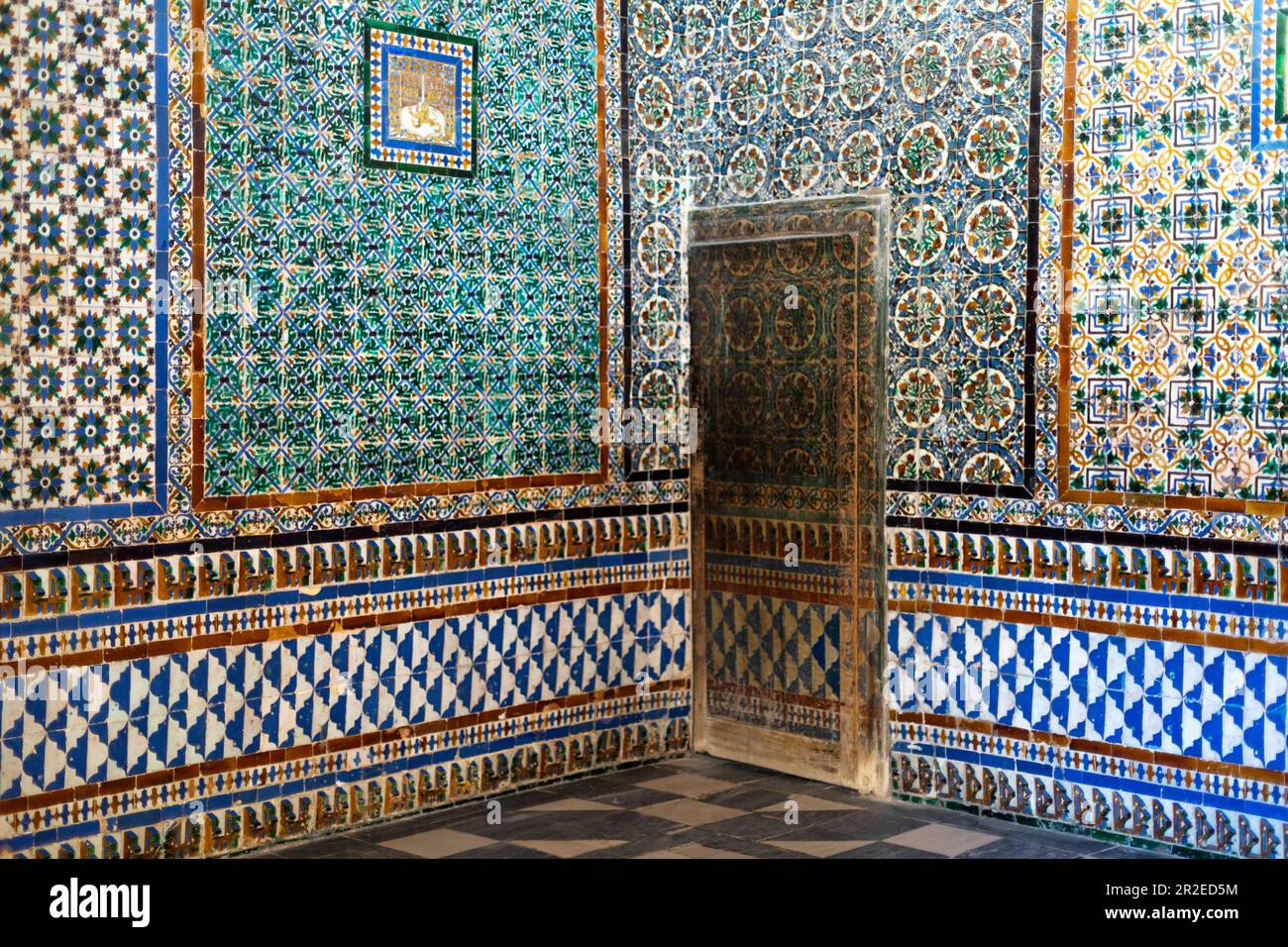 Spain, Andalusia, Seville, La Casa de Pilatos (Pilate's House), azulejo tile work, palace in Seville which serves as the permanent residency of the Du Stock Photo