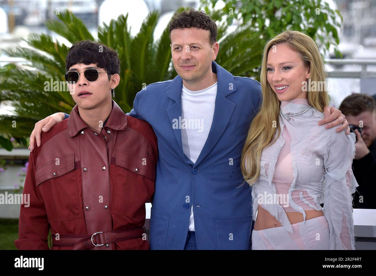 Cannes, France. 19th May, 2023. CANNES, FRANCE - MAY 19: Juan Daniel Garcia, Amat Escalante, Ester Exposito attends the "Perdidos En La Noche (Lost In the Night)" photocall at the 76th annual Cannes film festival at Palais des Festivals on May 19, 2023 in Cannes, France. Credit: dpa/Alamy Live News Stock Photo