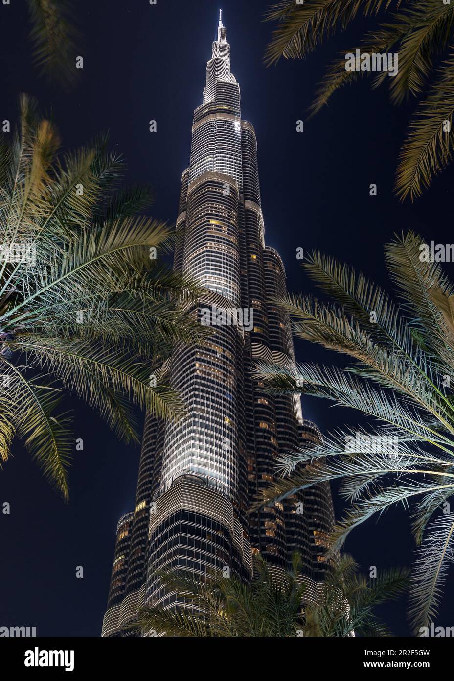 From Burj Khalifa to The Palm: Dubai's Top Landmarks - Burj Khalifa: A Symbol of Dubai