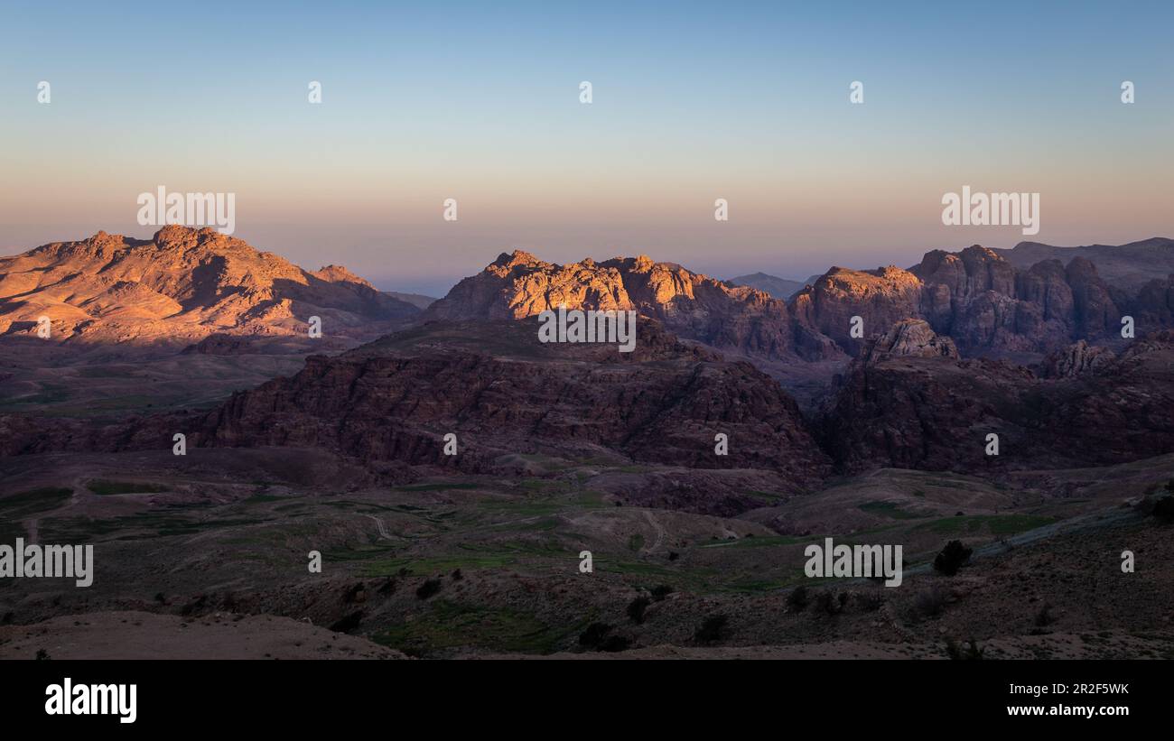 Petra hills landscape jordan hi-res stock photography and images - Alamy