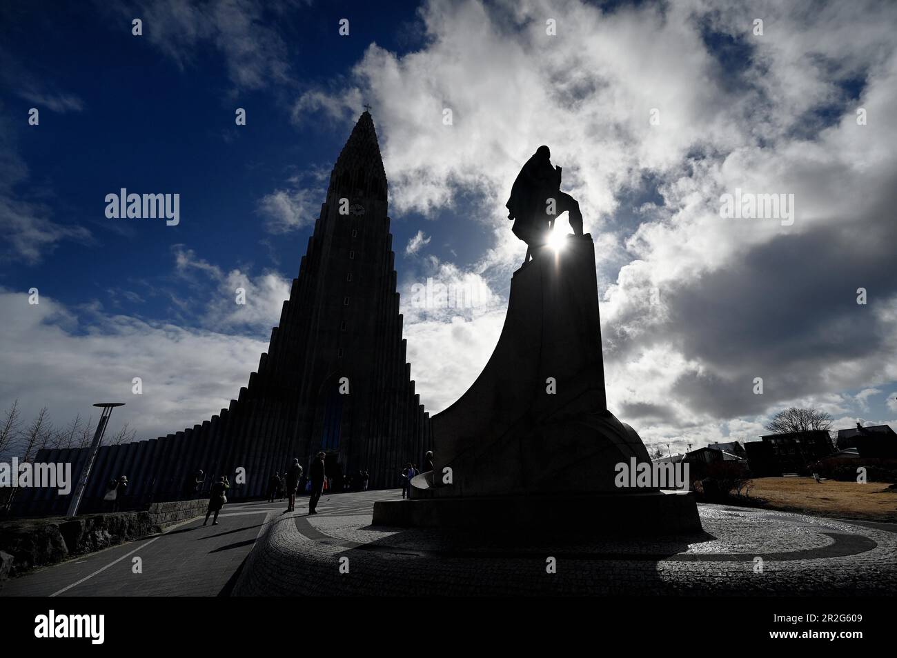 Hallkrimskirche and statue of Leif Eriksson in Reykjavik, Iceland Stock Photo
