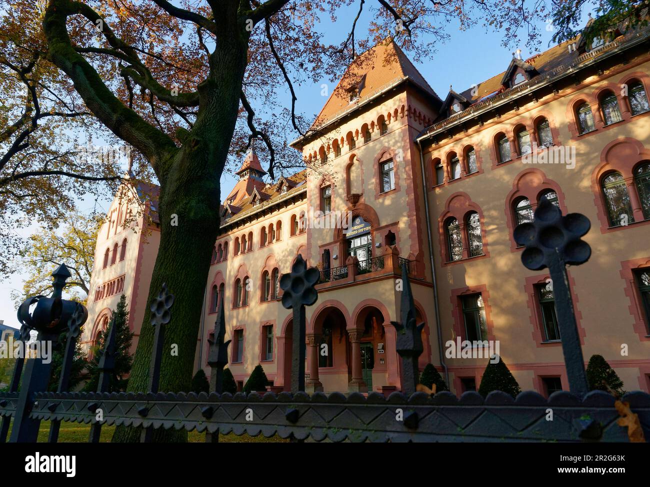 former Empress Augusta Foundation, Am Neuen Garten, Potsdam, State of