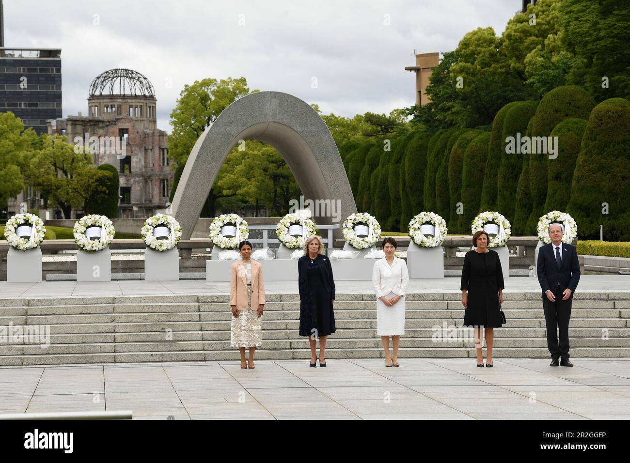 Hiroshima, Japan. 19th May, 2023. The Group of Seven spouses pose together after a wreath ceremony at the Memorial Cenotaph in the Hiroshima Peace Memorial Park on the first day of the G7 Summit, May 19, 2023 in Hiroshima, Japan. Standing from left: Akshata Narayan Murty of the UK, U.S First Lady Jill Biden, Yuko Kishida of Japan, Britta Ernst of Germany, and Heiko von der Leyen, Spouse of the European Union President. Credit: Pool Photo/G7 Hiroshima/Alamy Live News Stock Photo