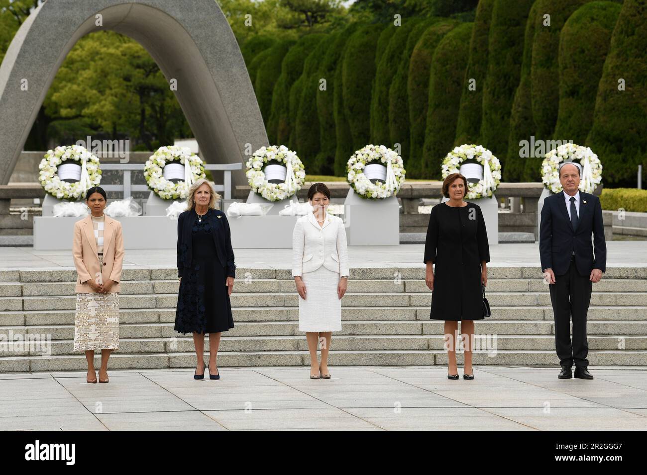 Hiroshima, Japan. 19th May, 2023. The Group of Seven spouses pose together after a wreath ceremony at the Memorial Cenotaph in the Hiroshima Peace Memorial Park on the first day of the G7 Summit, May 19, 2023 in Hiroshima, Japan. Standing from left: Akshata Narayan Murty of the UK, U.S First Lady Jill Biden, Yuko Kishida of Japan, Britta Ernst of Germany, and Heiko von der Leyen, Spouse of the European Union President. Credit: Pool Photo/G7 Hiroshima/Alamy Live News Stock Photo