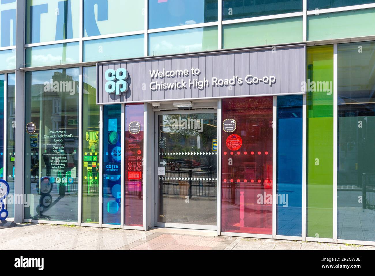 Entrance to Co-op Supermarket, Chiswick High Road, Chiswick, London Borough of Hounslow, Greater London, England, United Kingdom Stock Photo