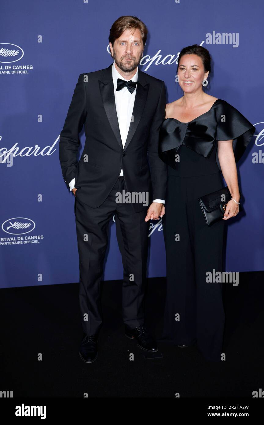 Cannes, Frankreich. 19th May, 2023. Ruben Östlund mit Partnerin Sina ...