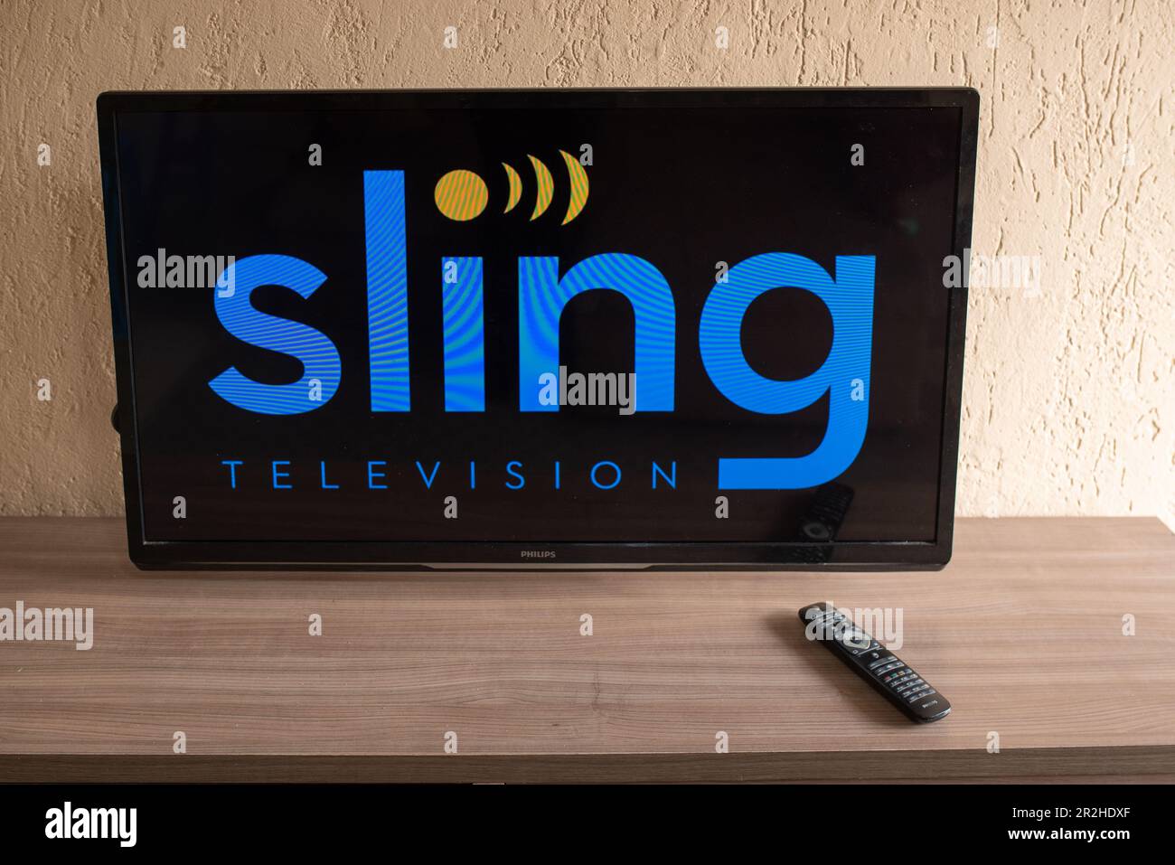 Sling tv hi res stock photography and images Alamy