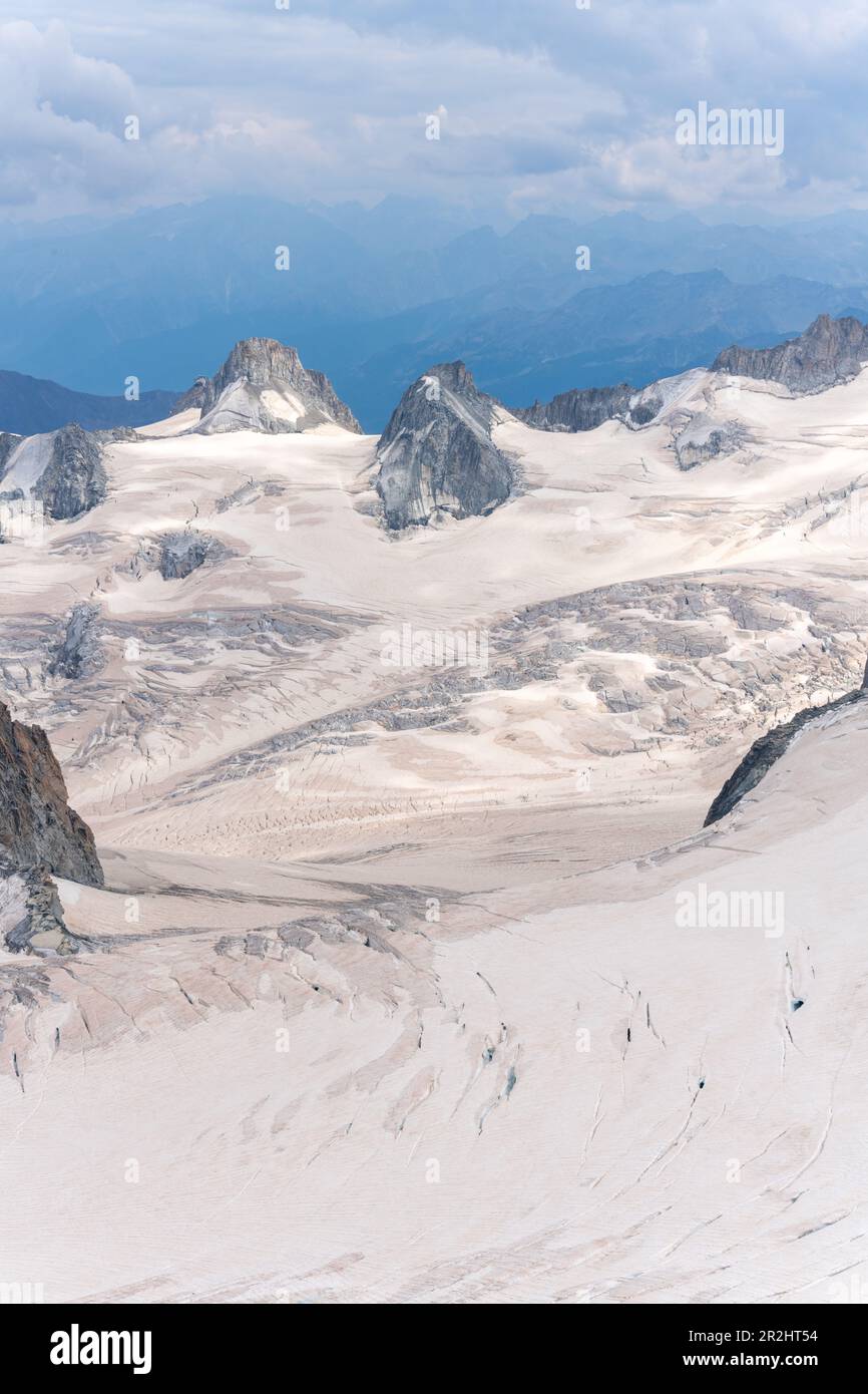 View of the Glacier du Géant from the Aiguille du Midi mountain station ...