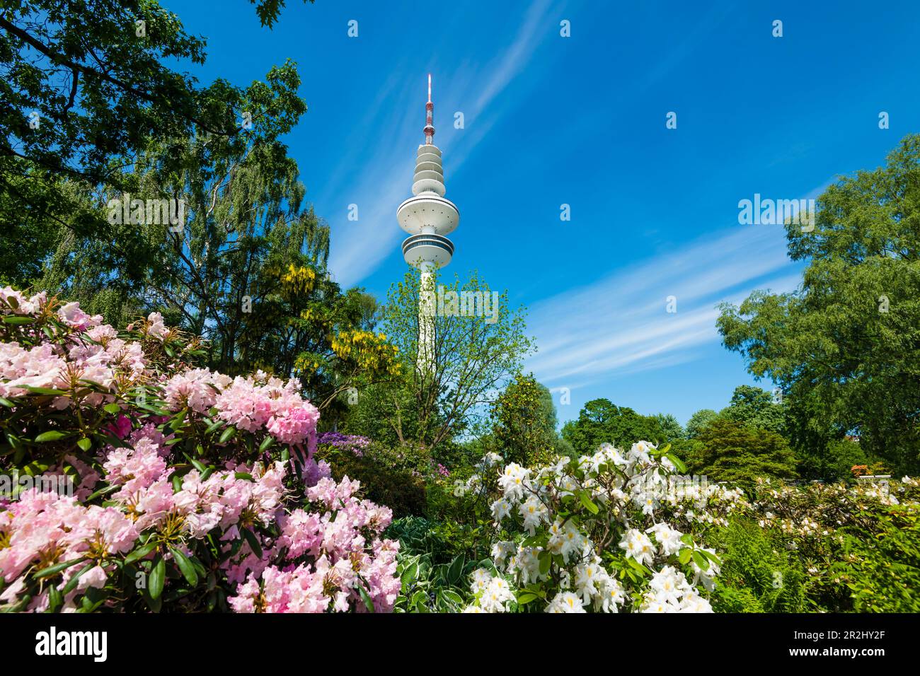 The Planten un Blomen park with the Heinrich Hertz Tower in the