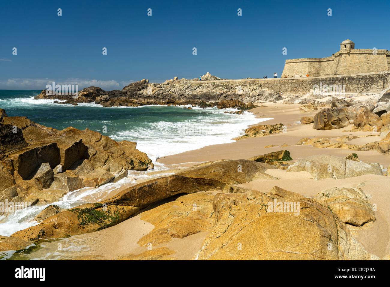 Praia da Senhora da Guia beach and Forte de Sao Jao Baptista fort, Vila do Conde, Portugal, Europe Stock Photo