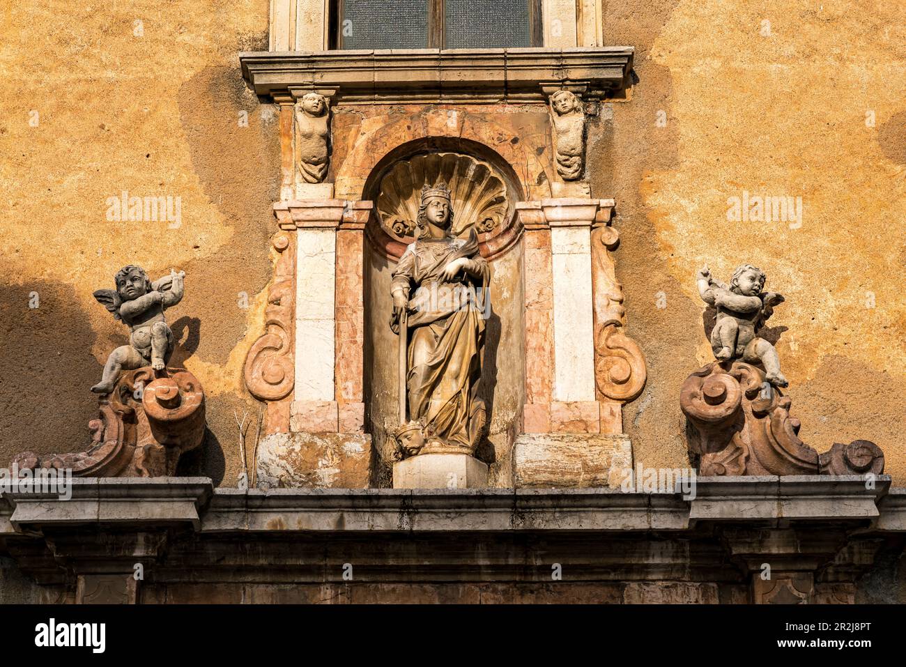 Statues at the Church of Saint Catherine Chiesa di Santa Caterina d'Alessandria, Taormina, Sicily, Italy, Europe Stock Photo
