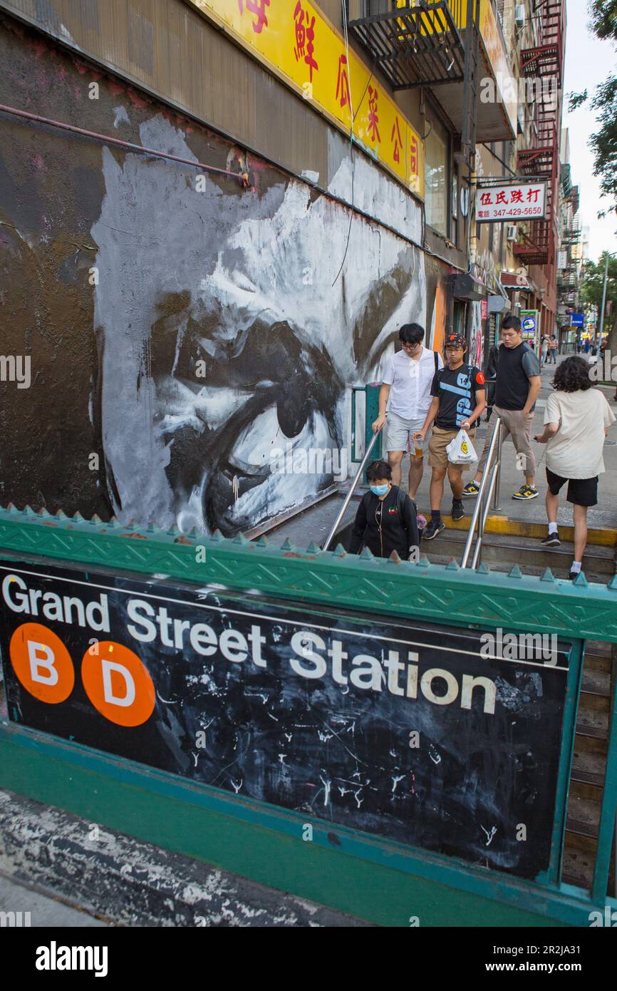 Graffiti at Grand Street Station, Chinatown, Lower East Side, Manhattan, New York, New York, USA Stock Photo