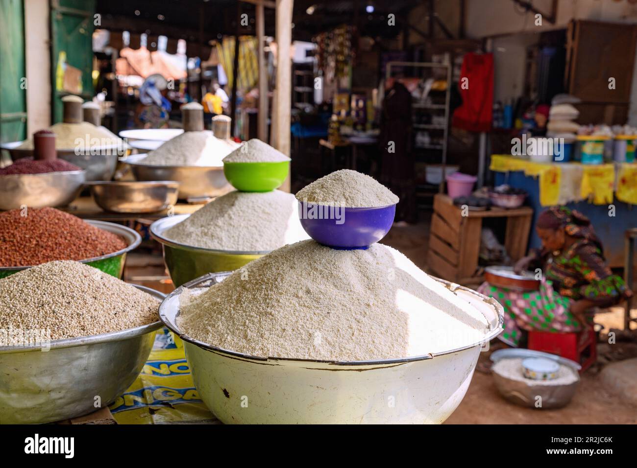 Dari, and cassava flour on the market in Tamale in the Northern