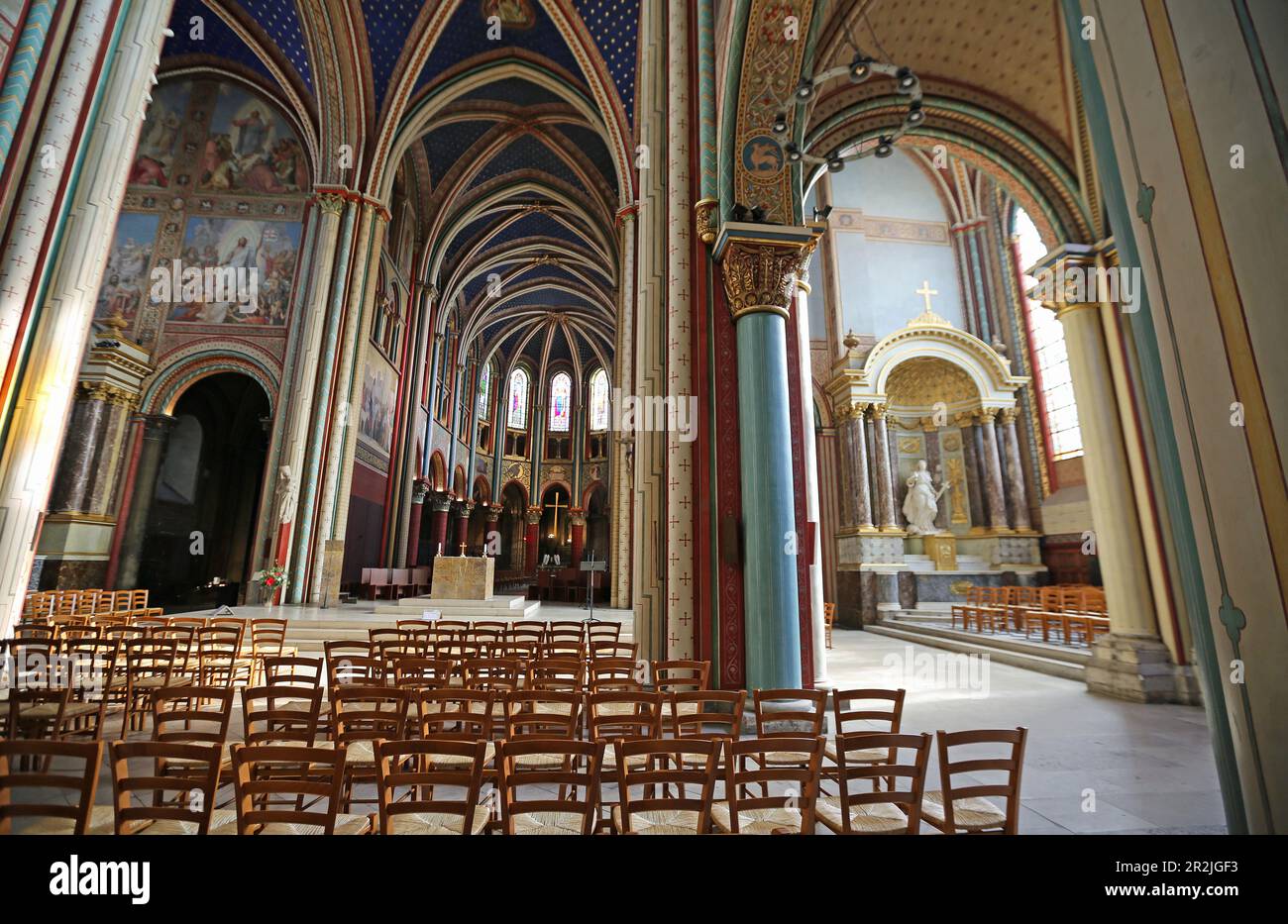 Interior view church saint hi-res stock photography and images - Alamy
