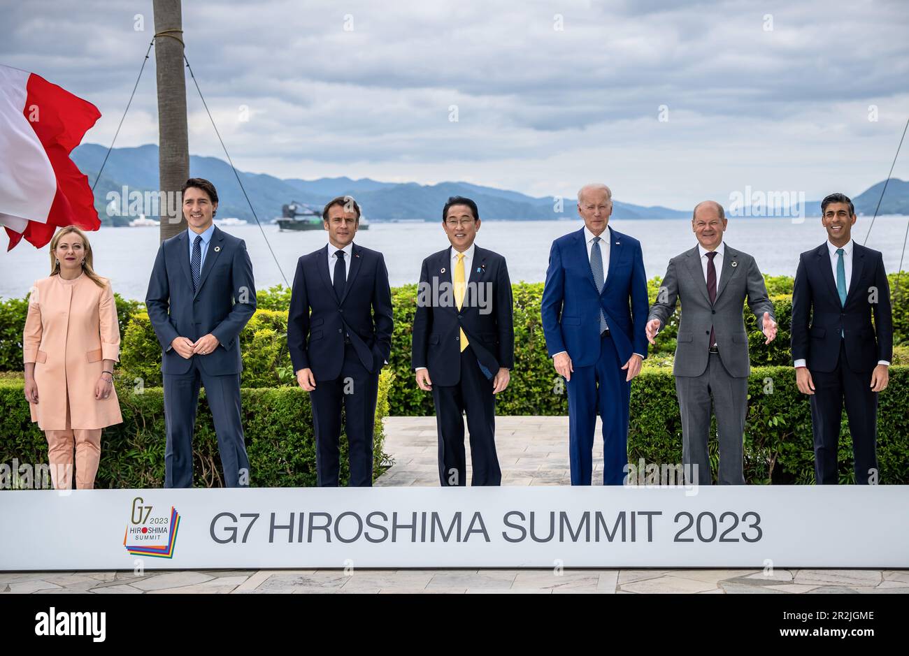 Hiroshima, Japan. 20th May, 2023. Giorgia Meloni (l-r), Prime Minister of Italy, Justin Trudeau, Prime Minister of Canada, Emmanuel Macron, President of France, Fumio Kishida, Prime Minister of Japan, Joe Biden, President of the United States, German Chancellor Olaf Scholz (SPD), and Rishi Sunak, Prime Minister of the United Kingdom, pose for a group photo of G7 leaders before their working lunch on economic security during the G7 Summit at the Grand Prince Hotel in Hiroshima, western Japan. Credit: Michael Kappeler/dpa/Alamy Live News Stock Photo