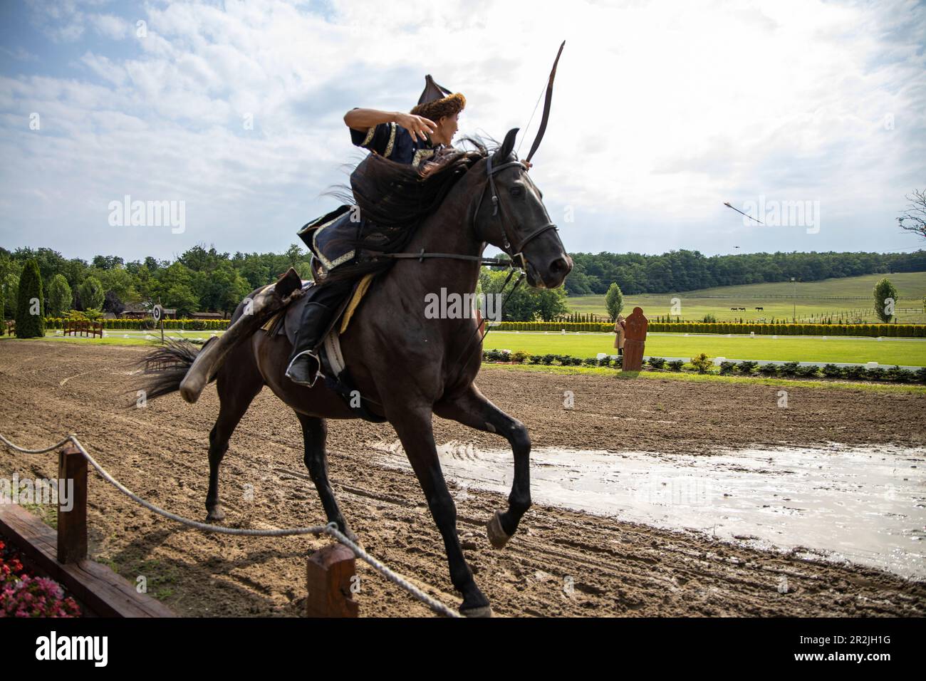 Europe archery hi-res stock photography and images - Alamy