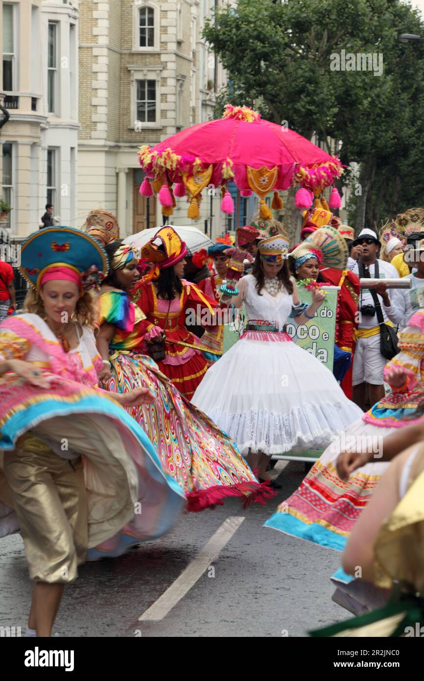 Carnival notting hill party hi-res stock photography and images - Alamy
