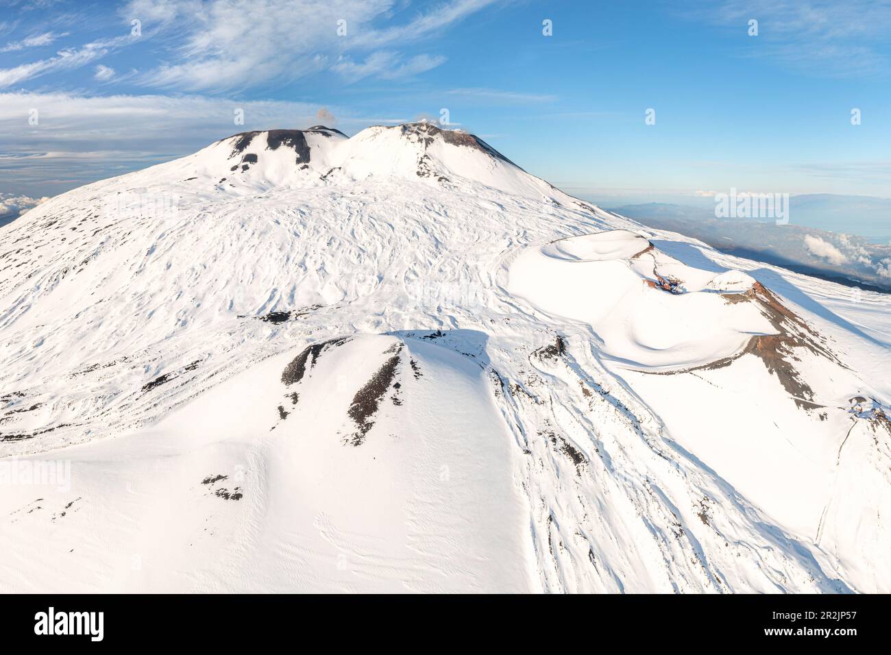 The peak in the snow, Etna, Catania, Sicily, Italy, Europe Stock Photo -  Alamy, image size:1300x956
