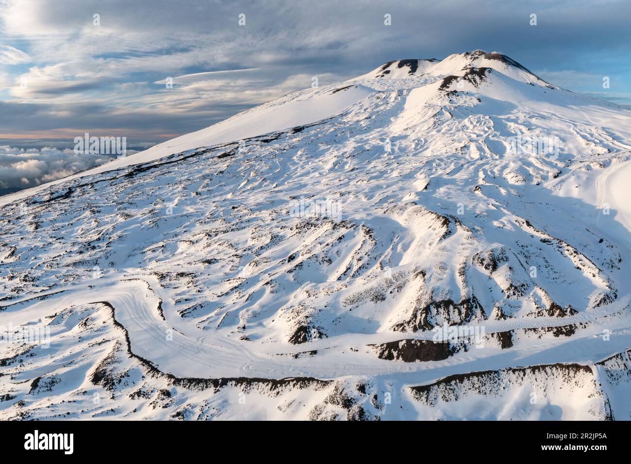 The peak in the snow, Etna, Catania, Sicily, Italy, Europe Stock Photo -  Alamy, image size:1300x956
