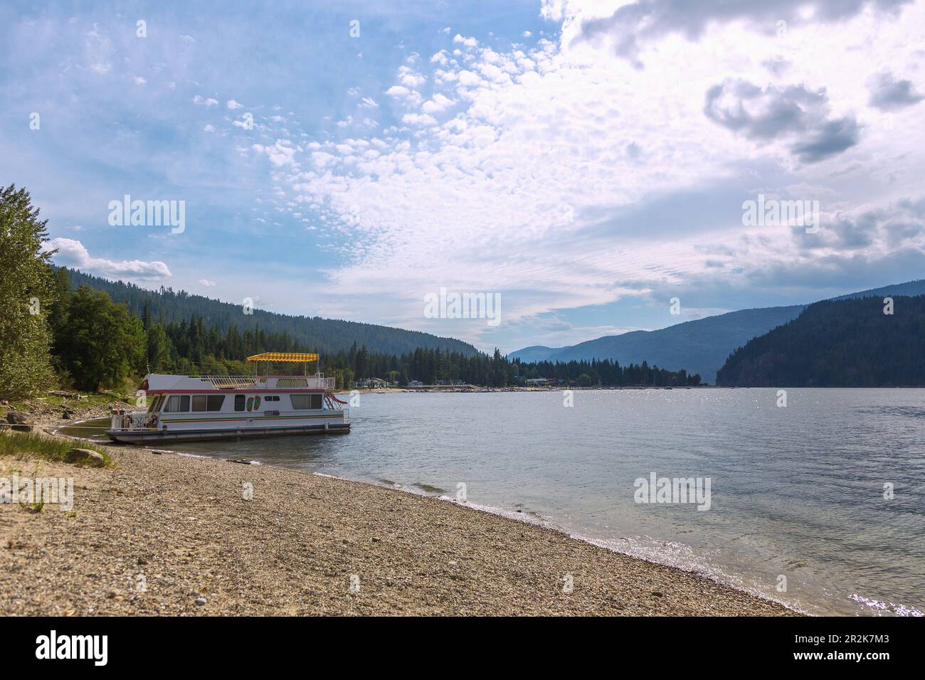 Mara Lake, Beach with houseboat Stock Photo Alamy