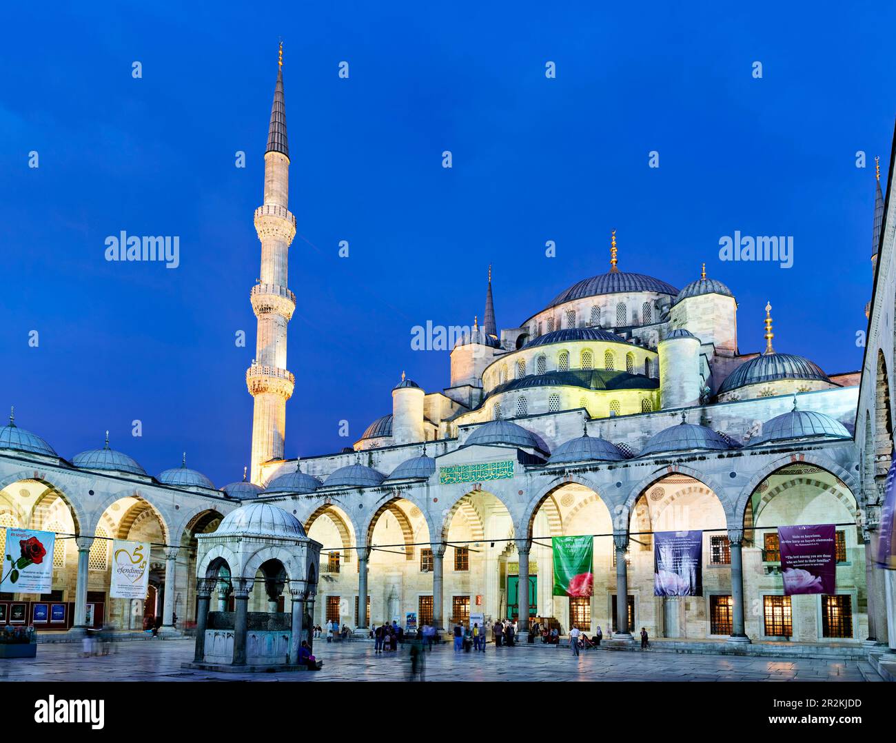Istanbul Turkey. The Blue Mosque at sunset Stock Photo - Alamy