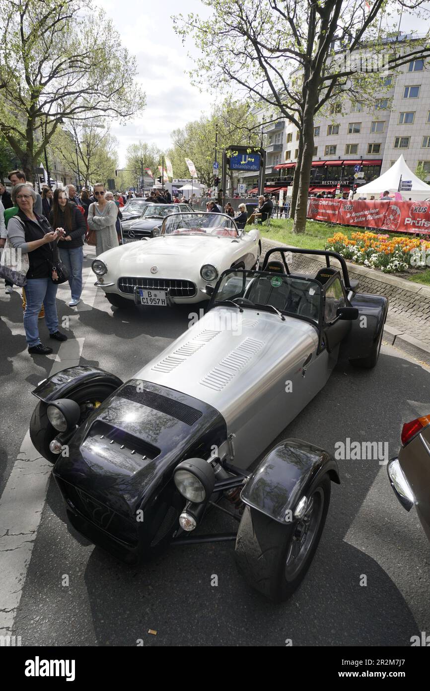 Classic Days Berlin 2023 - Oldtimer Show auf dem Kurfürstendamm in Berlin am 07.05.2023. Mehr als 2000 hochwertige klassische Fahrzeuge werden auf dem Stock Photo